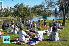 la meditacion transforma la calle