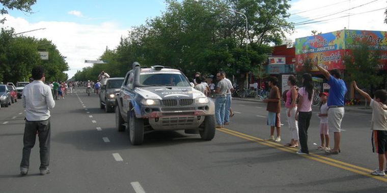 Orly Terranova pasa por el centro de Tunuyán.