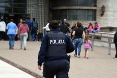 El hombre fue trasladado al Hospital Central por cuatro balas en su pierna izquierda Foto: ALF PONCE MERCADO / MDZ