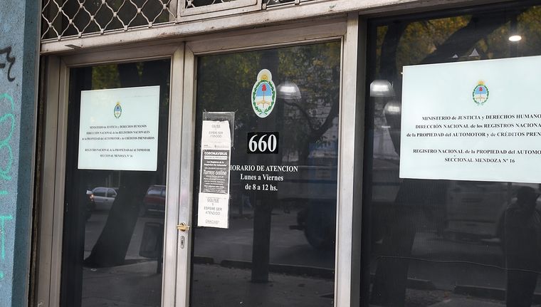 El Gobierno creó el RUNA un nuevo registro para la inscripción digital de autos y motocicletas cero kilómetro. Foto: ALF PONCE MERCADO / MDZ