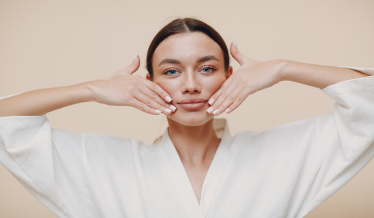 El yoga facial propone cuidar el rostro desde la conciencia y la constancia, con efectos que trascienden lo meramente cosmético.