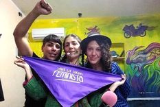 Fernández, con sombrero, murió por intoxicación con monóxido de carbono y no a manos de un hombre como se dijo en un principio