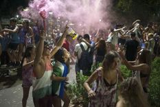 Los festejos se vieron empañados por la paliza a un joven Foto: Canal C Argentina Los festejos se vieron empañados por la paliza a un joven Foto: Canal C Argentina