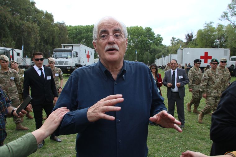 El ministro de Defensa, Jorge Taiana, generó polémica en redes sociales Foto: Maximiliano Ríos/MDZ