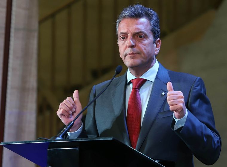 Sergio Massa sumaría apoyo del radicalismo tras el acuerdo entre Bullrich y Milei Foto: Noticias Argentinas