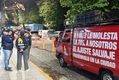 Detuvieron a militantes de la UCR que hacían campaña contra Milei en Belgrano.. Foto: UCR.