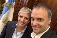 Manuel Adorni con Luis Caputo.