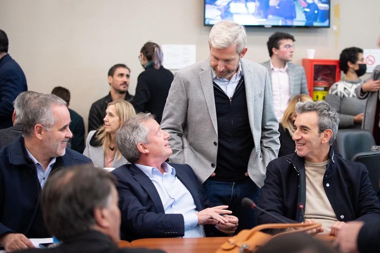 Florencio Randazzo, Emilio Monzó y Rogelio Frigerio se unieron para aprobar el dictamen de boleta única en Diputados. Foto: Prensa