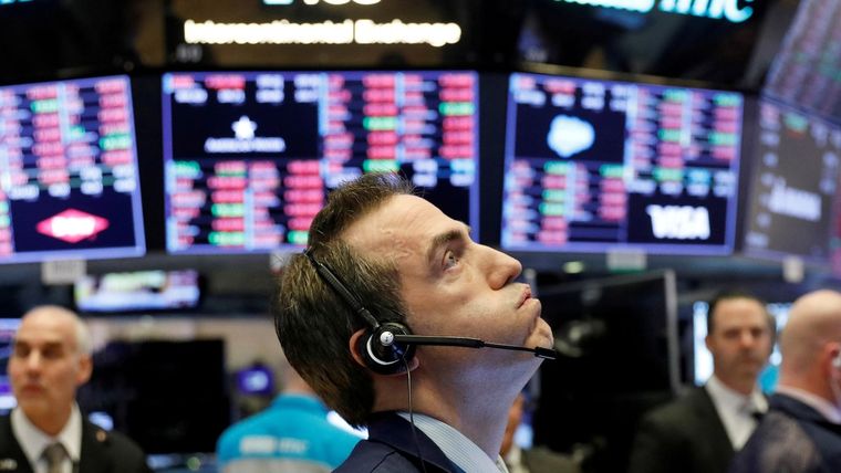 Un operador financiero en la Bolsa de Valores de Nueva York.