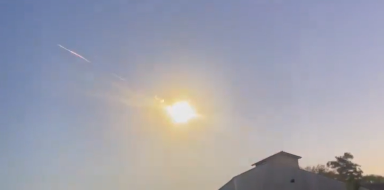 Los vecinos vieron una gran destelló durante la caída del meteorito.