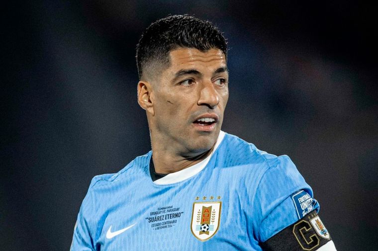 Luis Suárez opinó sobre la polémica de la cantidad de Mundiales de Uruguay.