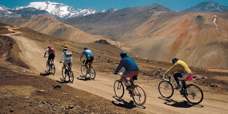 El mountain bike logró unir a bikers de Argentina y Chile. Foto: Andrea Pelleriti
