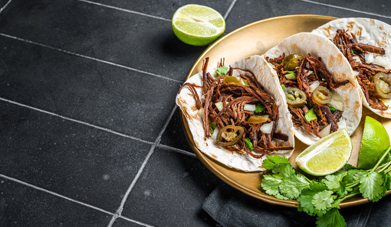 Aunque se puede disfrutar en cualquier ocasión, esta receta es especialmente popular en celebraciones, fines de semana y festividades, convirtiéndose en un símbolo de reunión familiar y convivencia.