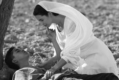 ahi donde me ven, el nuevo video de angela aguilar es un exito total