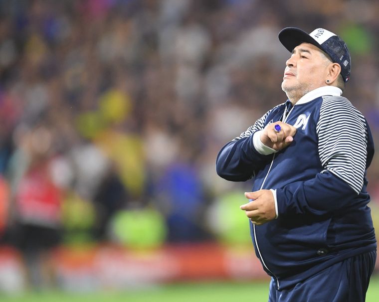 Crepuscular Maradona en sus últimos tiempos, cuando la salud ya no era la de antes. Foto: Télam.