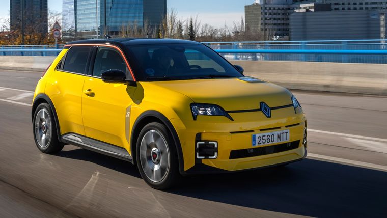 Renault y FEMP lanzan plan para electrificar flotas municipales en toda España