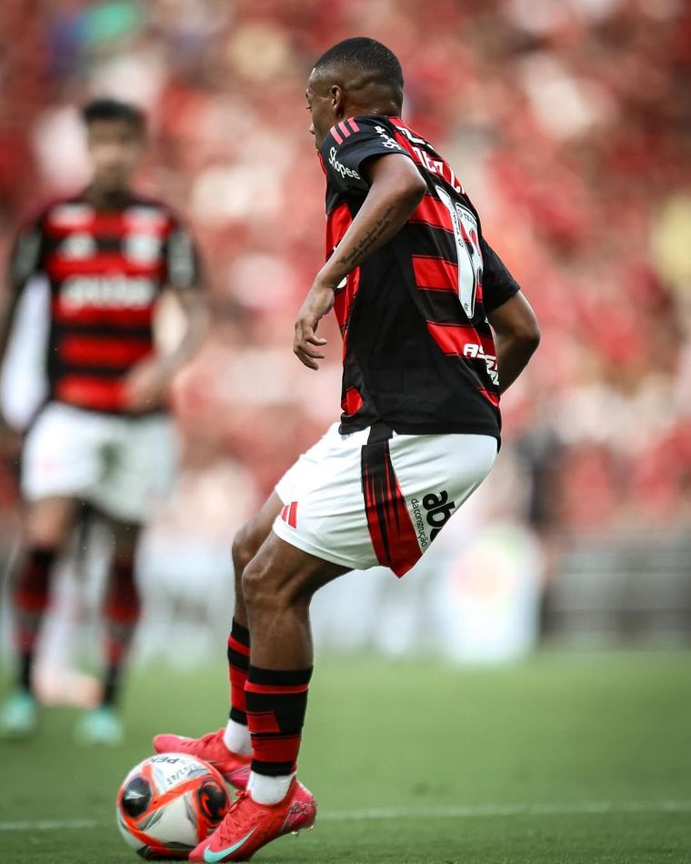 La lesión de Nicolás De la Cruz preocupa en Flamengo La lesión de Nicolás De la Cruz preocupa en Flamengo