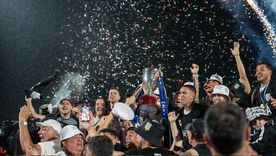 Gimnasia consiguió el ascenso a la Primera División del fútbol argentino. Gimnasia consiguió el ascenso a la Primera División del fútbol argentino.