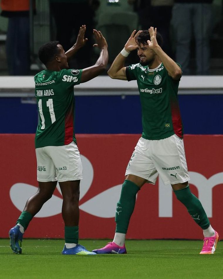 José Manuel López dio tres asistencias en la goleada de Palmeiras frente a Junior de Barranquilla. José Manuel López dio tres asistencias en la goleada de Palmeiras frente a Junior de Barranquilla.