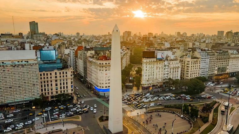 El Ente de Turismo de la Ciudad de Buenos Aires anunció que se esperan más de 119 visitantes nacionales e internacionales en este primer fin de semana largo del año.