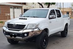 el usado del dia: espectacular toyota hilux 4x4 2013 super preparada