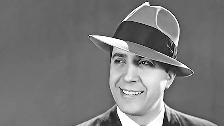 Investigadores argentinos sostienen que Gardel adaptaba su documentación por necesidades laborales y viajes. Investigadores argentinos sostienen que Gardel adaptaba su documentación por necesidades laborales y viajes.