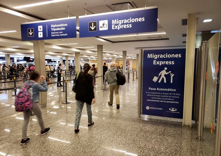 El aeropuerto de Ezeiza ya cuenta con cámaras que miden la temperatura de los pasajeros