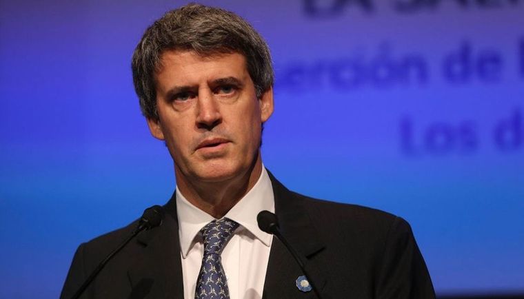 Alfonso Prat Gay analizó la realidad y pidió por la apertura de la actividad económica