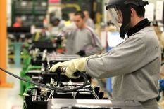 En medio de las turbulencias en el mercado cambiario, la actividad económica no levanta. En medio de las turbulencias en el mercado cambiario, la actividad económica no levanta.