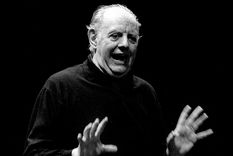 italia insolita: grillo le ofrece la presidencia al nobel dario fo