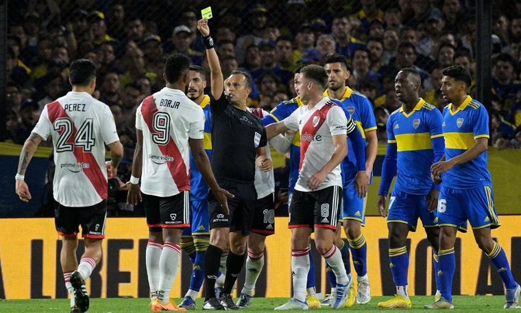 Se conocieron los árbitros de la fecha de los clásicos y hay sorpresa por el elegido para Boca-River Foto: Archivo