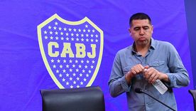 El enganche que ya jugó en Boca tiró la bomba y se la dejó picando a Juan Román Riquelme. Foto: Archivo