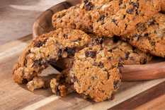 Con esta receta lograrás unas galletas de avena y pasas irresistible.