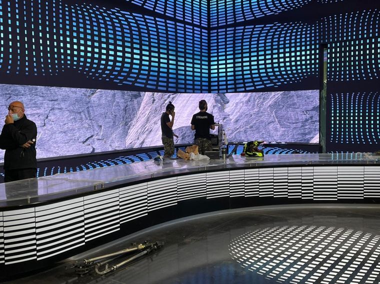 Un trabajador de América visitó los estudios de LN+ Foto: Redes LN+