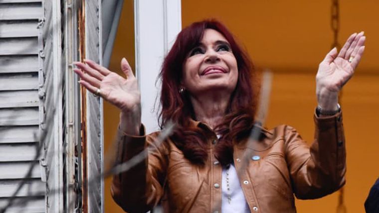 Cristina Fernández de Kirchner. Cristina Fernández de Kirchner.