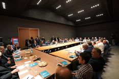 La medida fue solicitada y aprobada por los clubes durante el cónclave realizado este jueves y encabezado por Claudio Tapia en el Predio de Ezeiza. La medida fue solicitada y aprobada por los clubes durante el cónclave realizado este jueves y encabezado por Claudio Tapia en el Predio de Ezeiza.