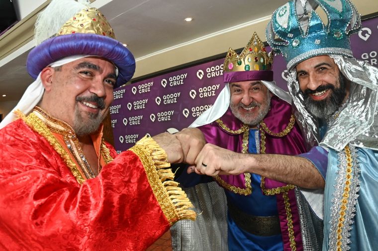 Baltazar, Gaspar y Melchor están listos para visitar a niños y niñas de todo el mundo Foto: Gentileza Municipalidad de Godoy Cruz