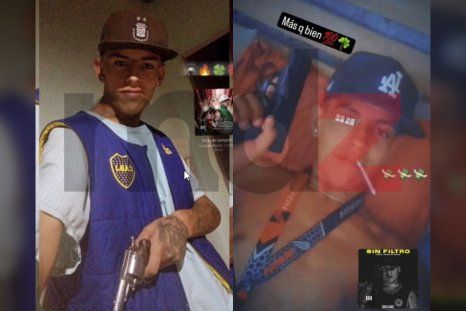 El Dientón Pujado, ahora buscado por el asesinato de Puebla, se muestra fuertemente armado en las redes con pistolas y revólveres de diversos calibres. El Dientón Pujado, ahora buscado por el asesinato de Puebla, se muestra fuertemente armado en las redes con pistolas y revólveres de diversos calibres.