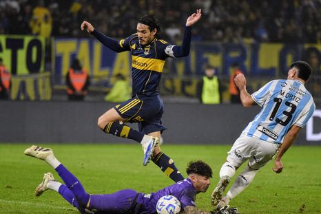 Edinson Cavani volvió a dejar bastante que desear en la nueva derrota de Boca. Edinson Cavani volvió a dejar bastante que desear en la nueva derrota de Boca.