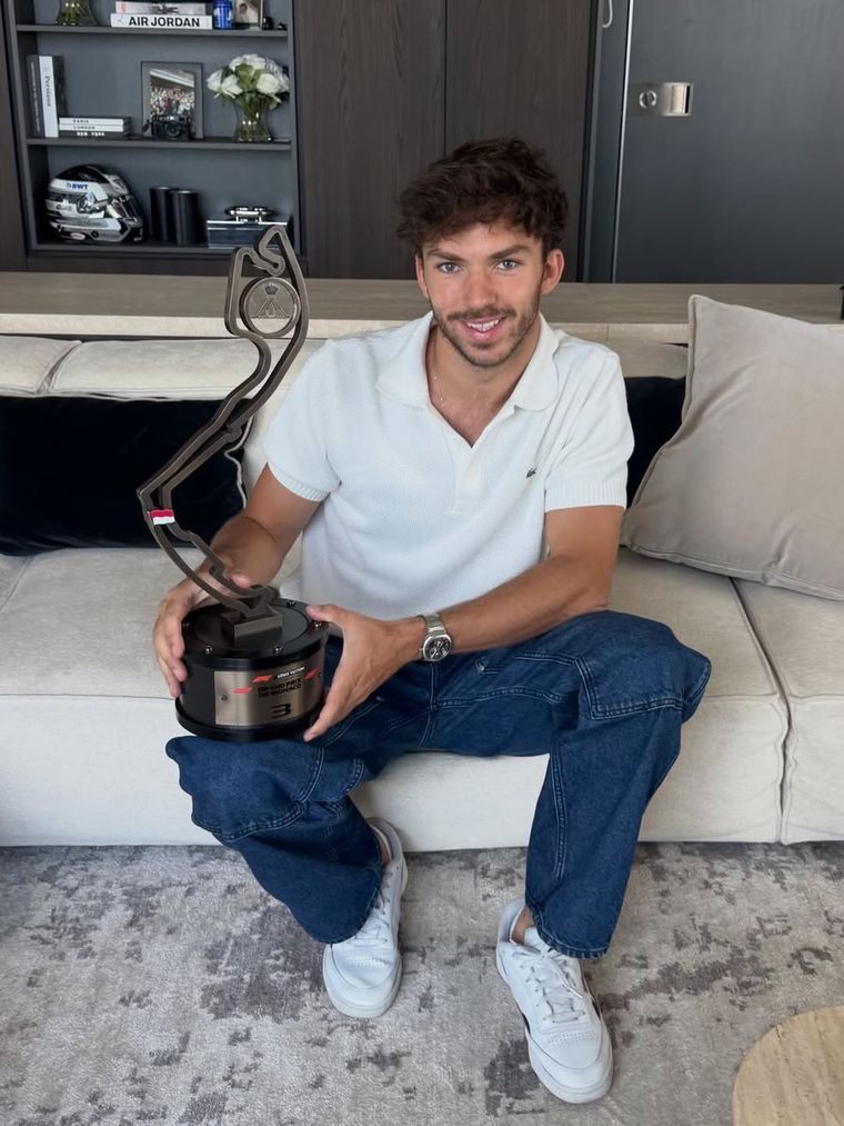Pierre Gasly confirmó que recibió su trofeo. Pierre Gasly confirmó que recibió su trofeo. 