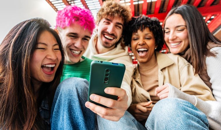 La traducción de voz en reels de Instagram comenzará con soporte solo para inglés y español. La traducción de voz en reels de Instagram comenzará con soporte solo para inglés y español.