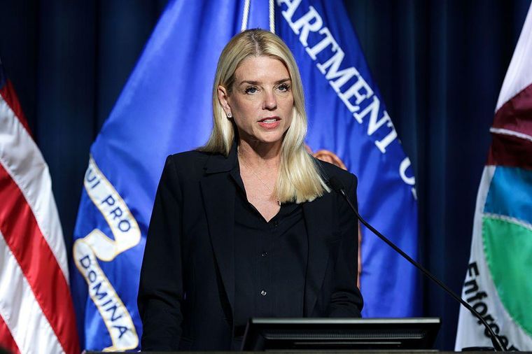 la Fiscal General de Pam Bondi hizo este jueves el anuncio sobre el aumento de la recompensa por Nicolás Maduro.