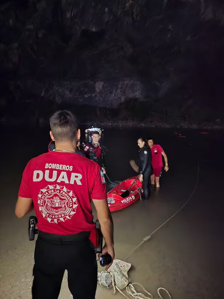 Encontraron a un hombre muerto en Laguna Azul, Córdoba. Encontraron a un hombre muerto en Laguna Azul, Córdoba.