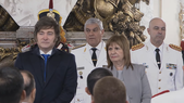 Javier Milei y Patricia Bullrich en la entrega de sables a las fuerzas de seguridad en Casa Rosada. Javier Milei y Patricia Bullrich en la entrega de sables a las fuerzas de seguridad en Casa Rosada.