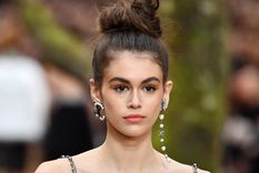 Los rodetes son la tendencia en peinado número 1. Foto: PopSugar
