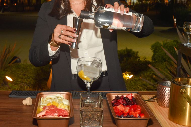 Así fue el lanzamiento de Ruffiano Gin con degustación incluida. Así fue el lanzamiento de Ruffiano Gin con degustación incluida.