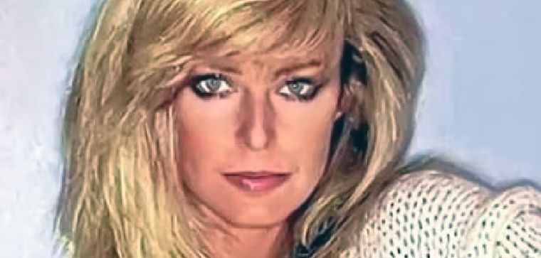 La ya fallecida Farrah Fawcett, famosa por ser uno de los “Ángeles de Charly“ en la serie original, puso de moda mucho más que el estilo indiscutible de su melena con ondas. Foto: Instagram  @farrahfawcettfn