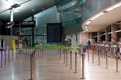 MDZol | Los aeropuertos del mundo, vacíos en medio de la pandemia de coronavirus.