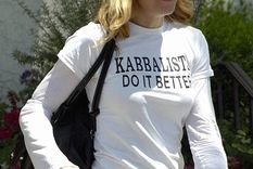 de que se trata la kabbalah a la que recurren famosos como madonna