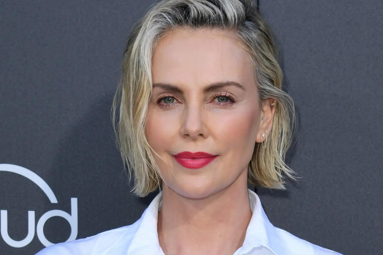 CHARLIZE THERON TENDRÍA UNA NUEVA PAREJA. LA ACTRIZ FUE RELACIONADA CON EL EX DE OTRA ESTRELLA DE HOLLYWOOD.